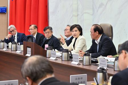 2026年1月8日行政院副院長鄭麗君主持行政院國土安全政策會報第16次會議.jpg